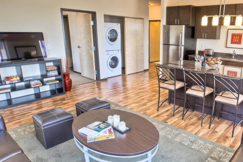 the knoll dinkytown off campus apartments near the university of minnesota open floor plan living room to kitchen washer and dryer in each unit
